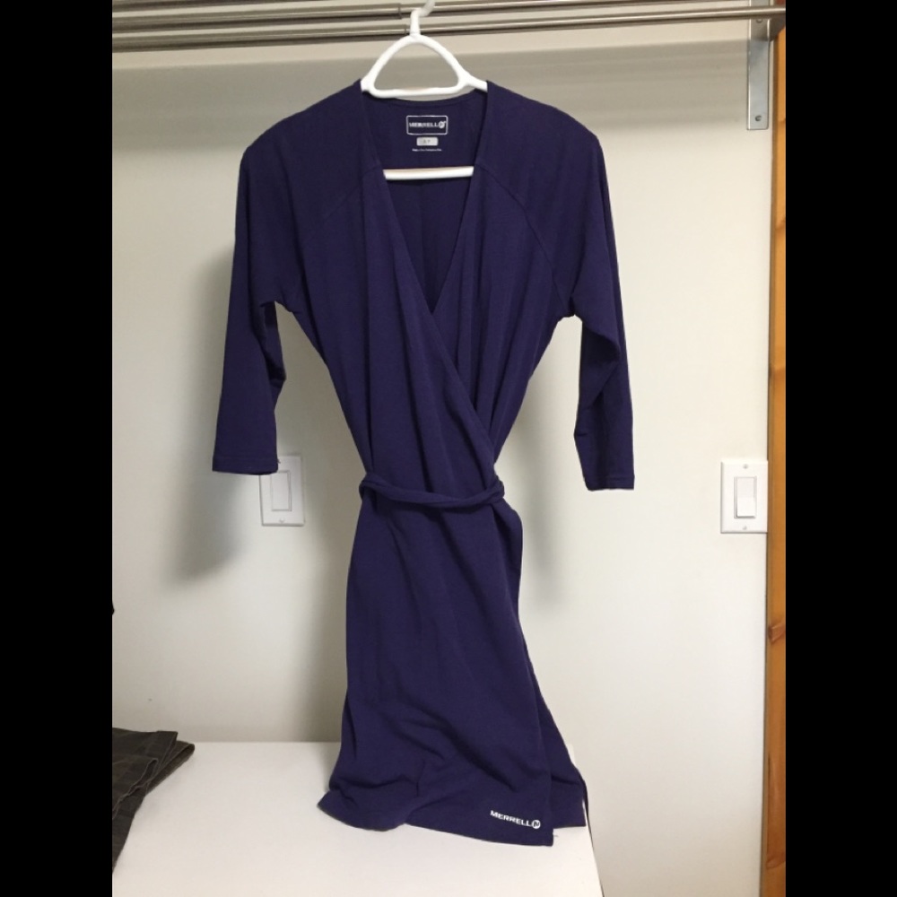 Short wrap dress